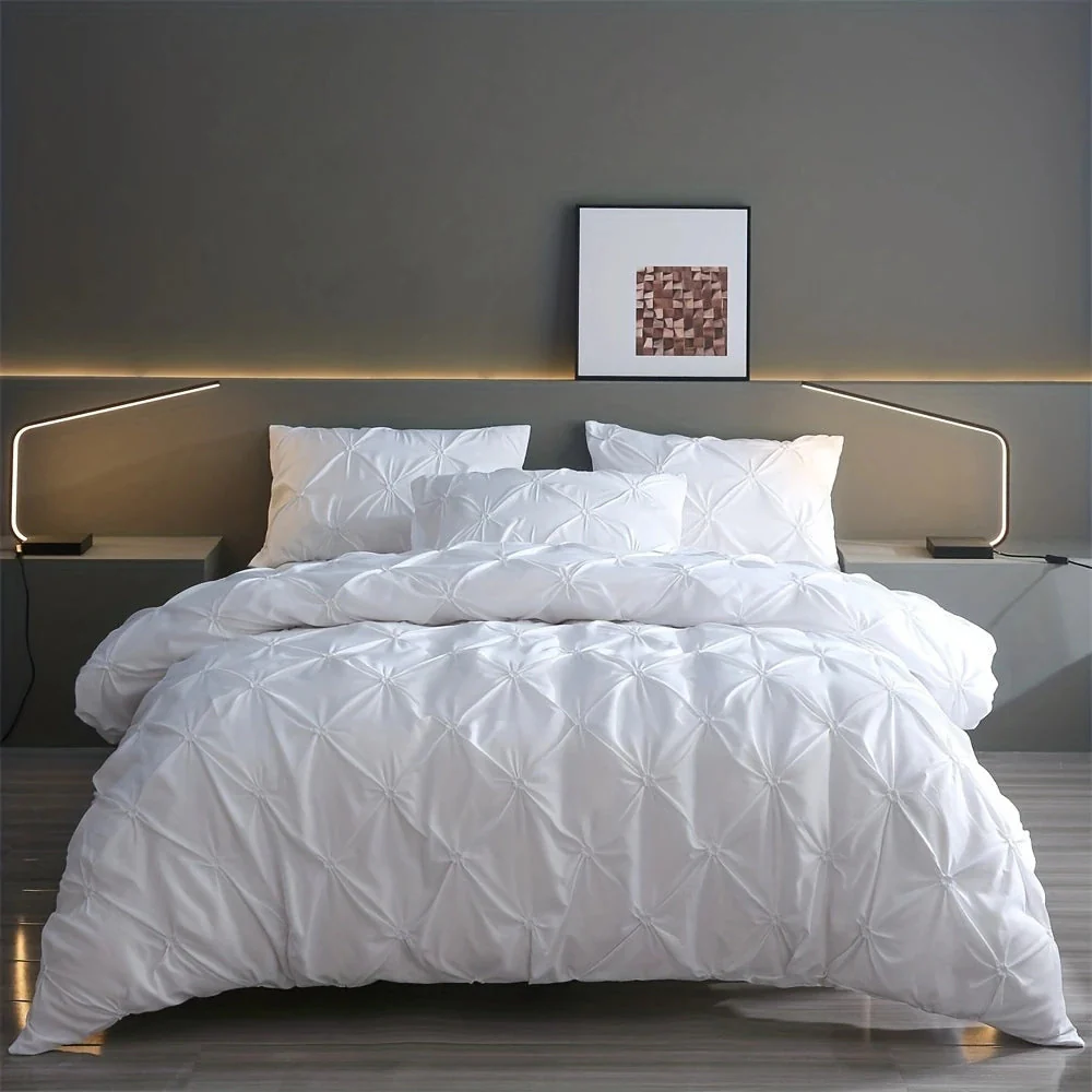Amore Luxury Pinch Pleat Duvet Cover Set - Image 3