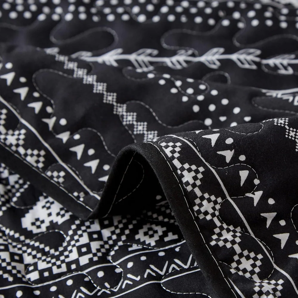Avenzo Modern Boho Style Bedding Set - Image 3