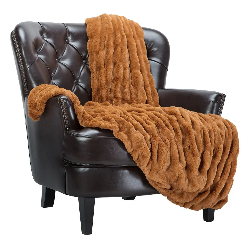 Chic Casa Faux Fur Blanket - Image 5