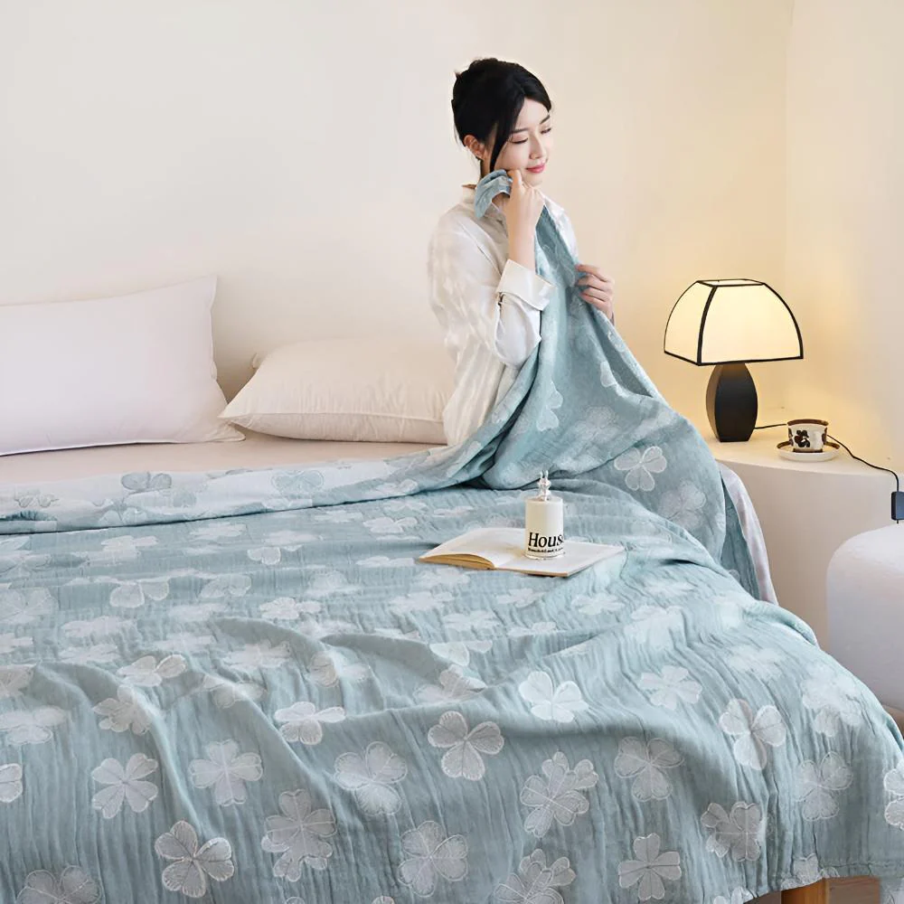 Four Clover Leaf Cotton Blanket - Image 2