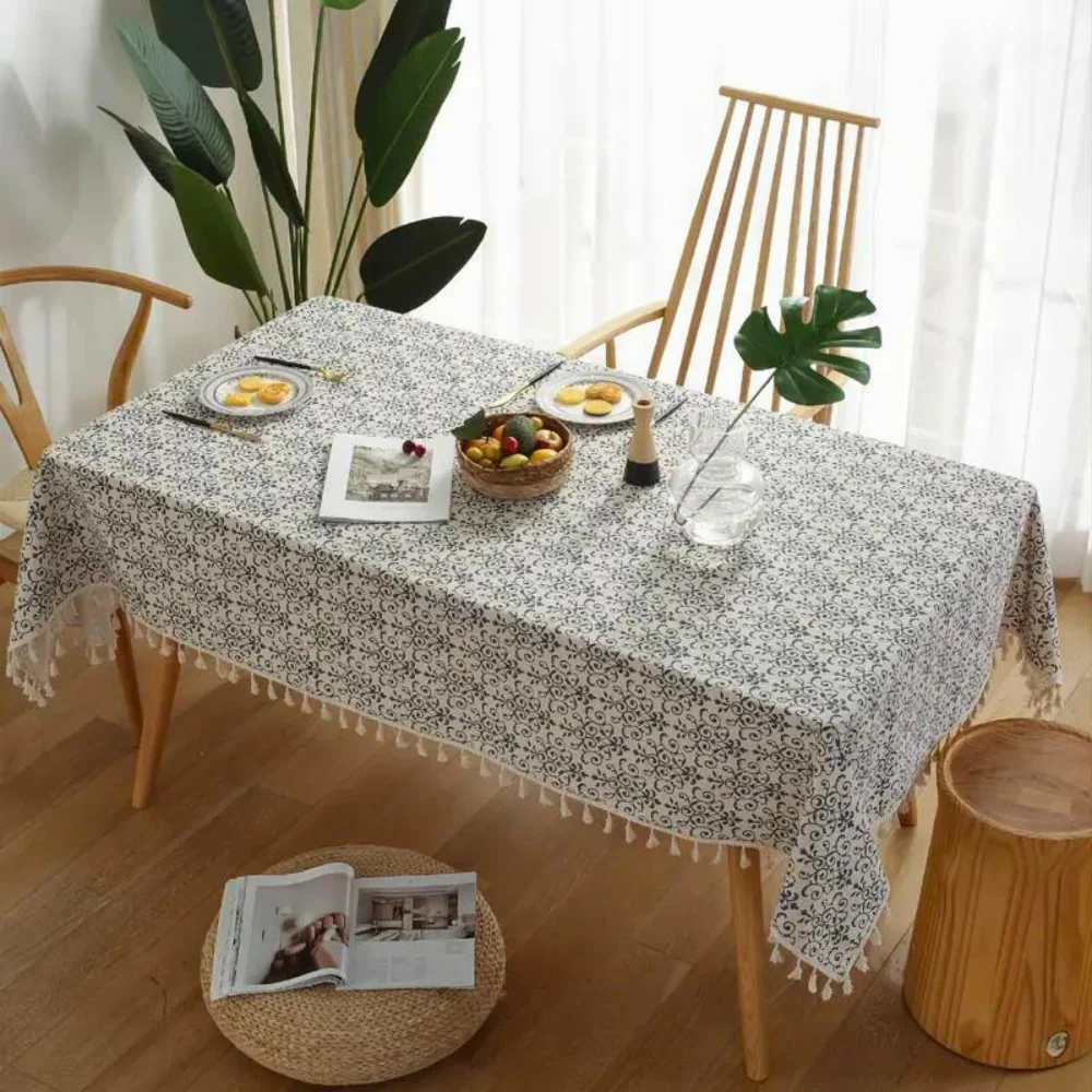 Cottage Chic Patterned Tablecloth - Image 7