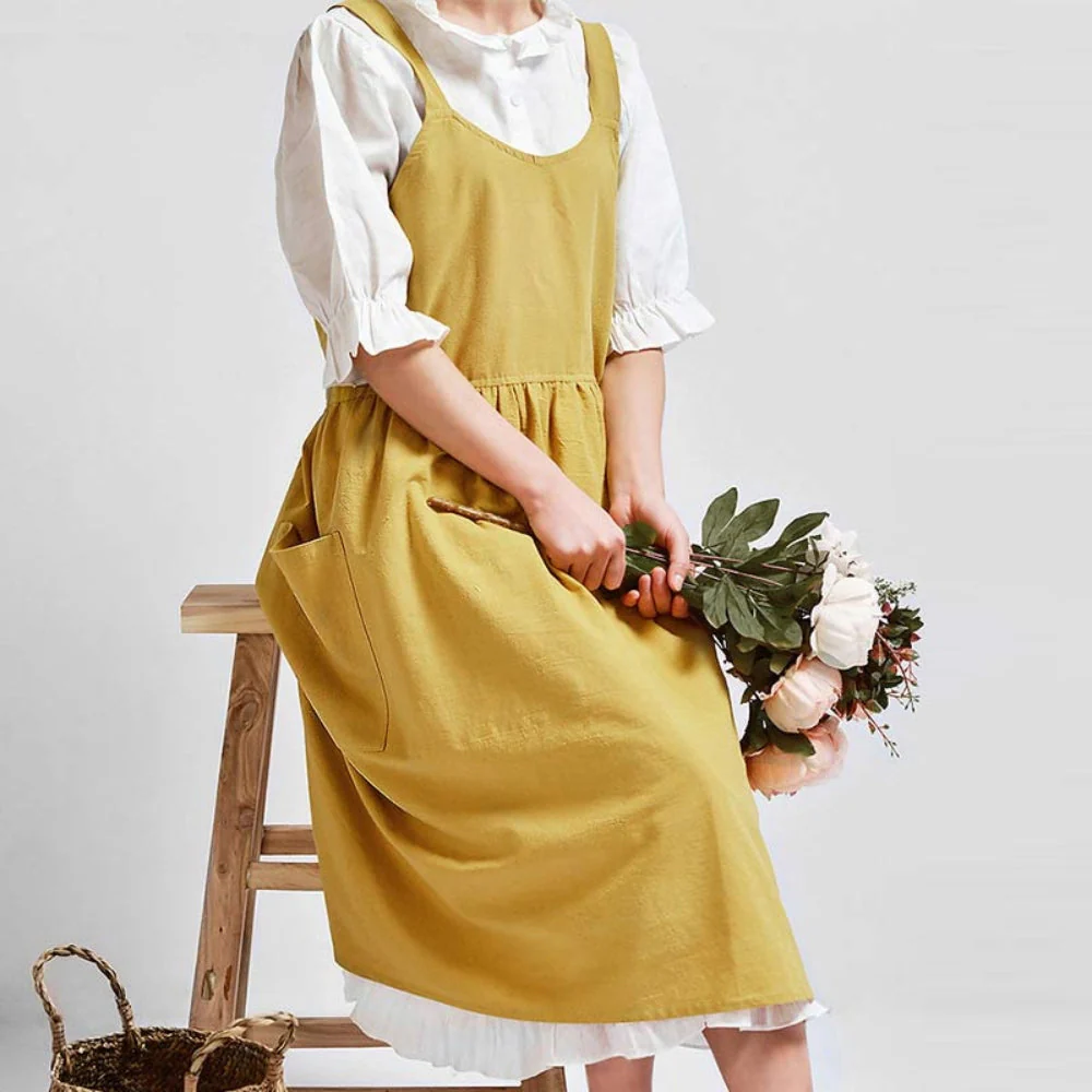 Cross-Back Apron With Pockets - Image 2