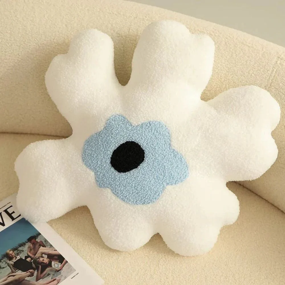 Daisy Doodle Cushion - Image 5