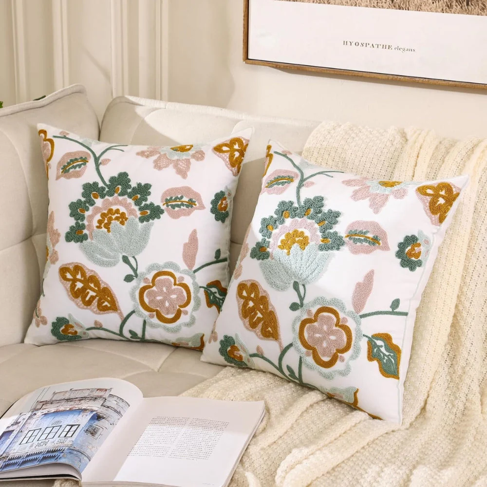 Denza Farmhouse Floral Tufted Cushion Cover - Image 4