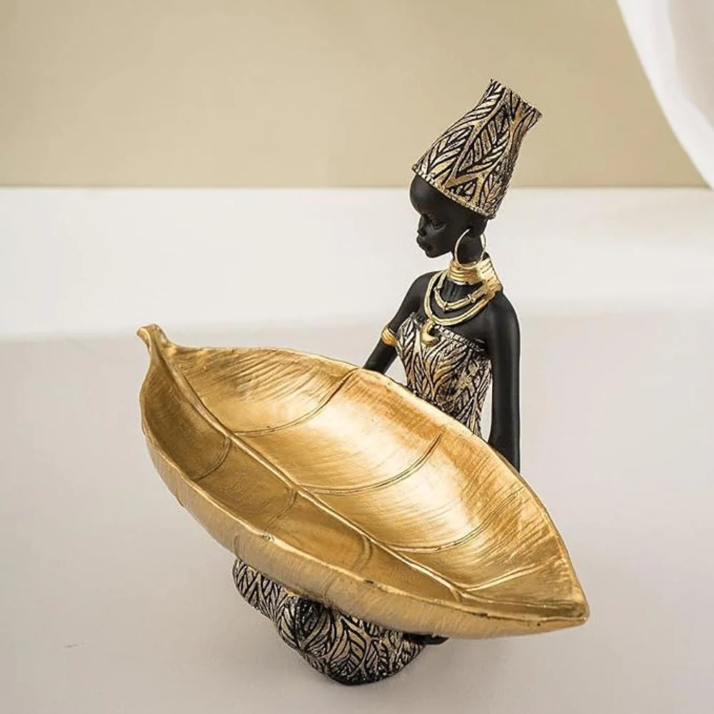 Elegant Woman Jewelry Holder - Image 4