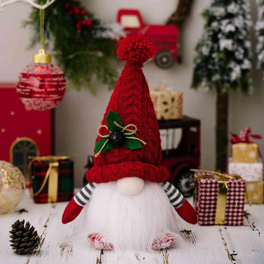 Elderly Dwarf Light-Up Doll - Image 3