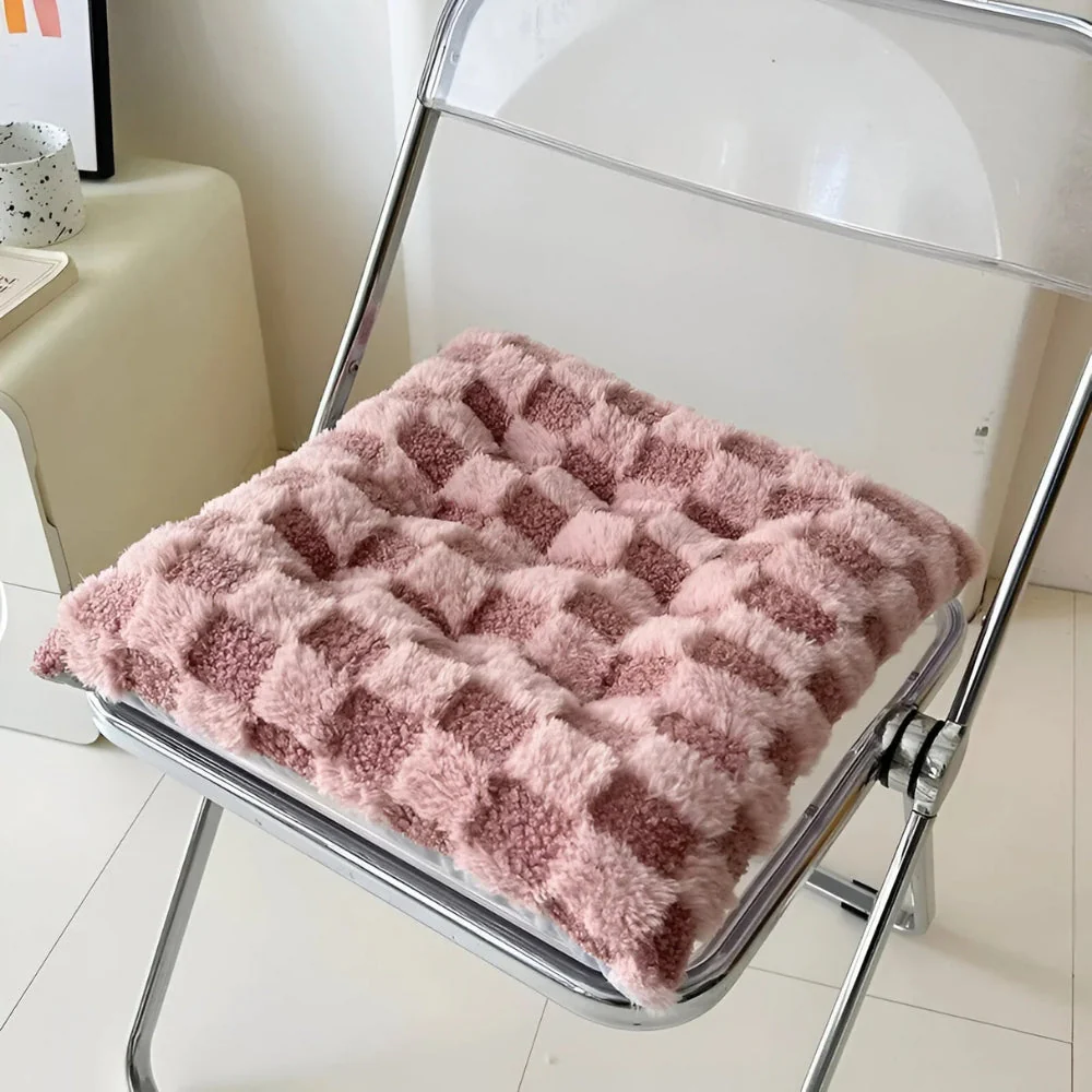 Fuzzy Checkered Fur Padded Cushion - Image 4