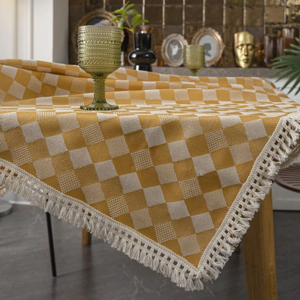 Heritage Checkered Tablecloth - Image 3