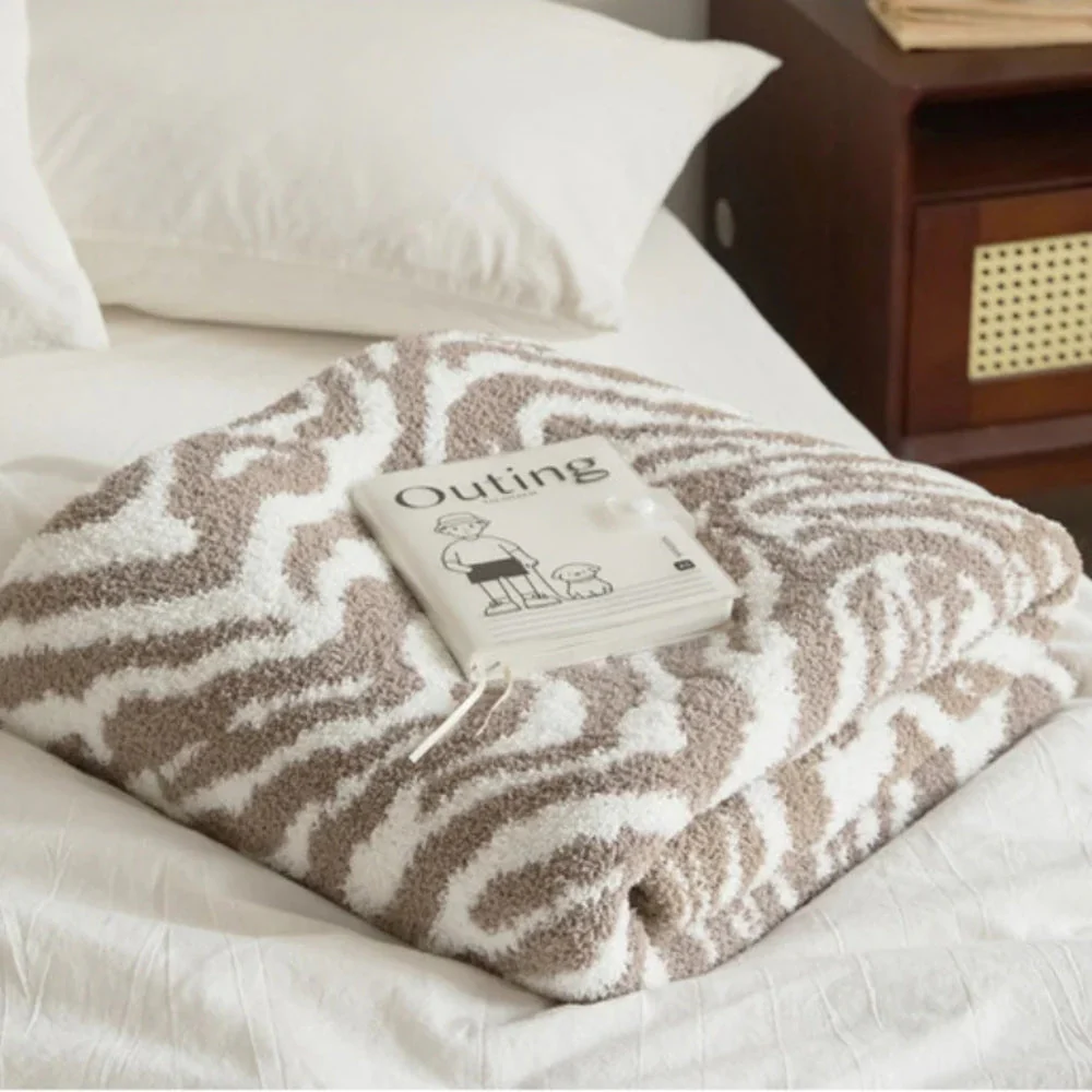 Knitted Zebra Pattern Throw Blanket - Image 3