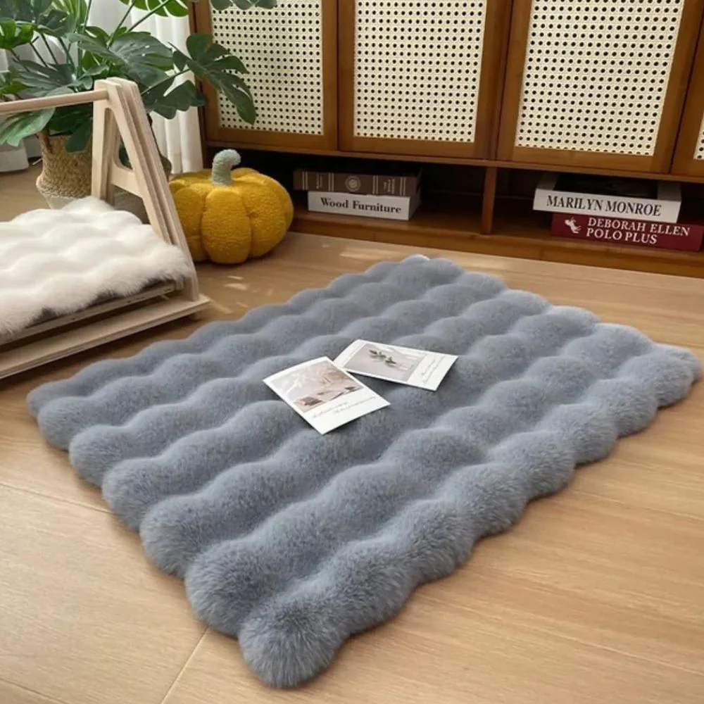 Luxury Faux Fur Pet Mat - Image 10