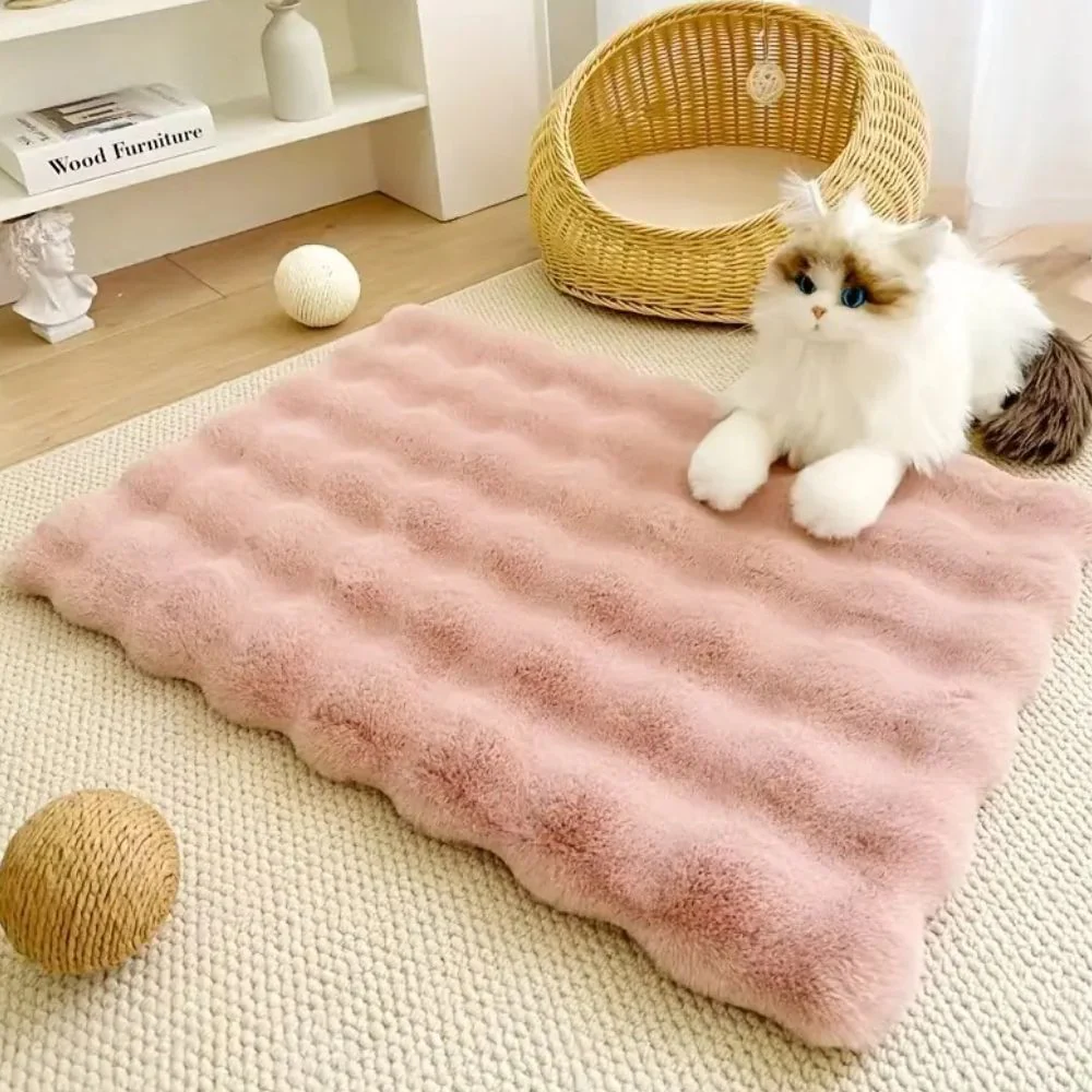 Luxury Faux Fur Pet Mat - Image 3