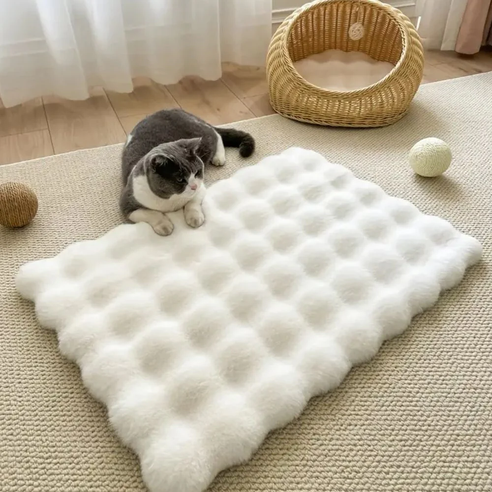 Luxury Faux Fur Pet Mat - Image 4