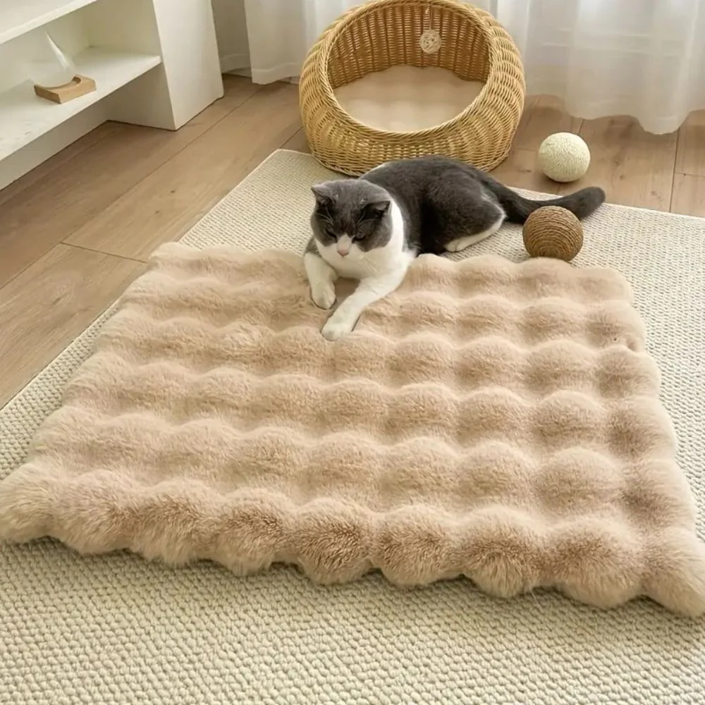 Luxury Faux Fur Pet Mat - Image 5