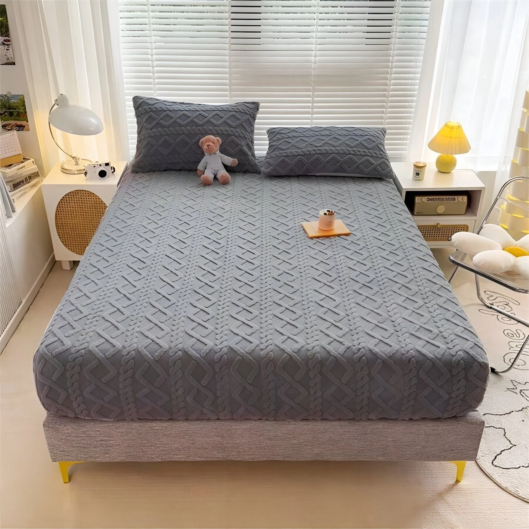 Premium Velvet Sherpa Sheet Set - Image 3
