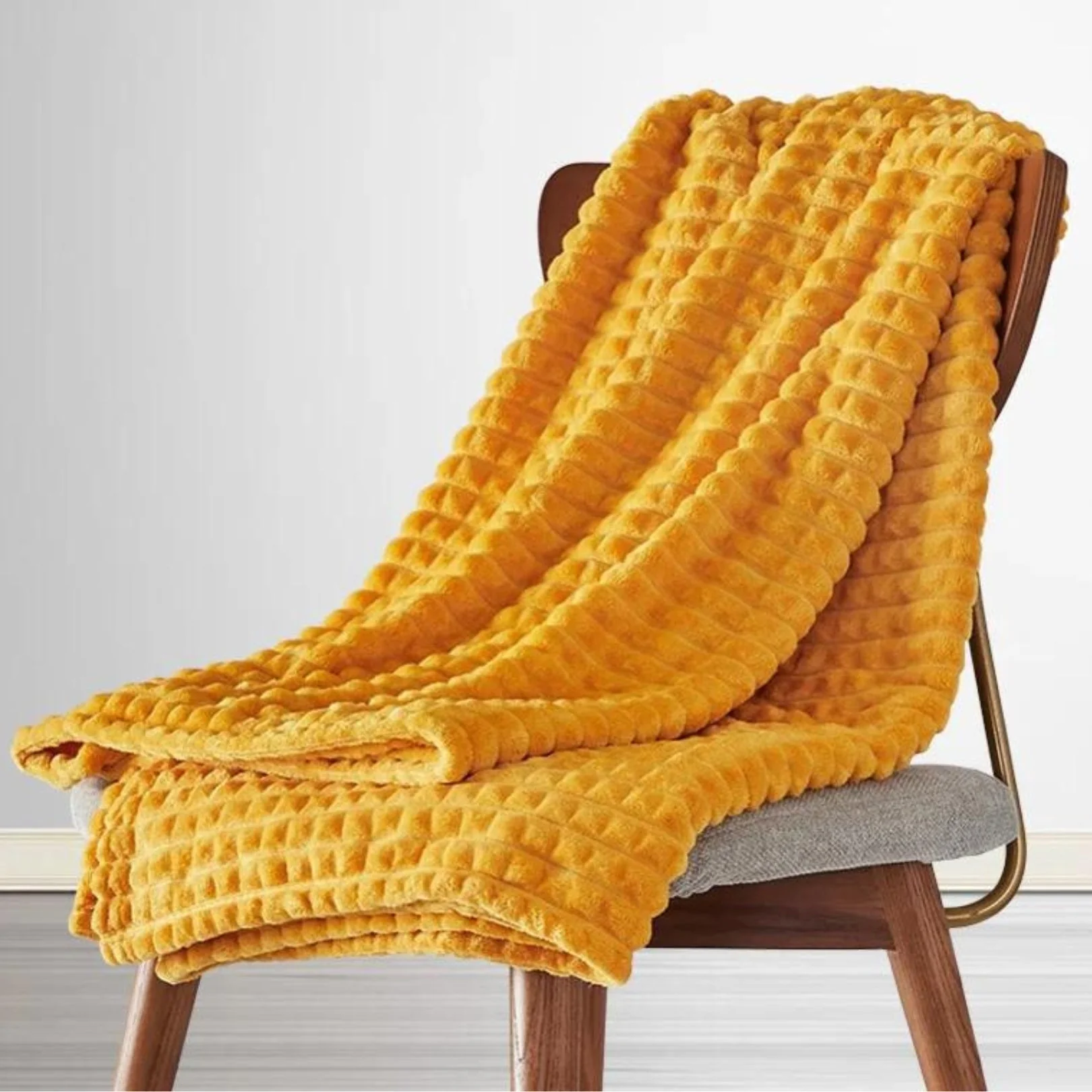 Marshmallow Comfort Throw Blanket - Image 3
