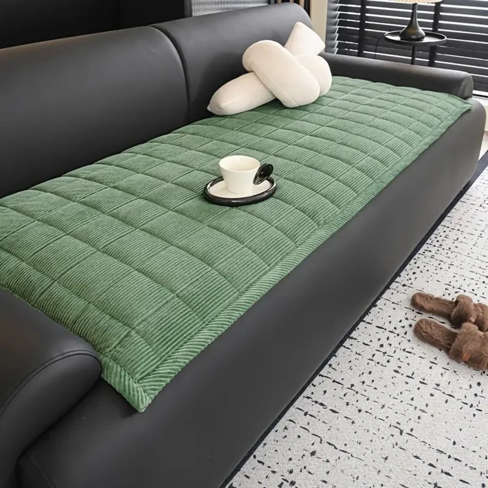 Metro Line Quilted Couch Cover Mat - Image 3