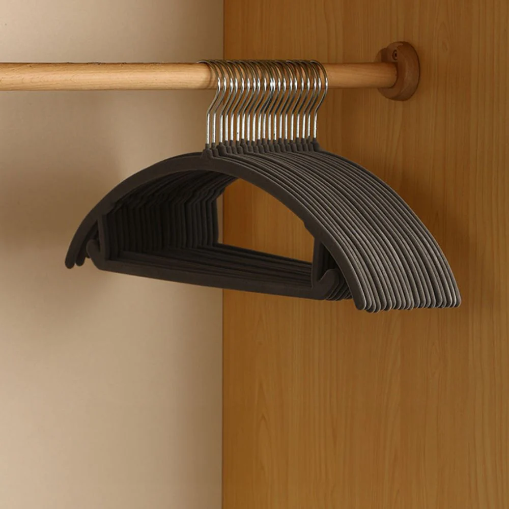 Non-Slip Curve Hangers | Set of 10 - Image 4