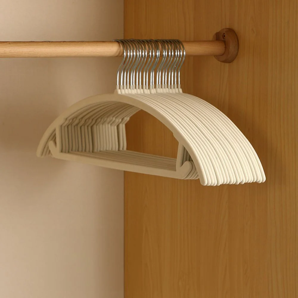 Non-Slip Curve Hangers | Set of 10 - Image 7