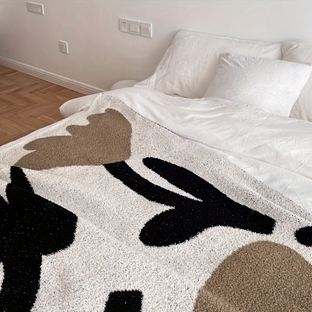 Onyx Cozy All-Season Travel Bed Blanket - Image 4