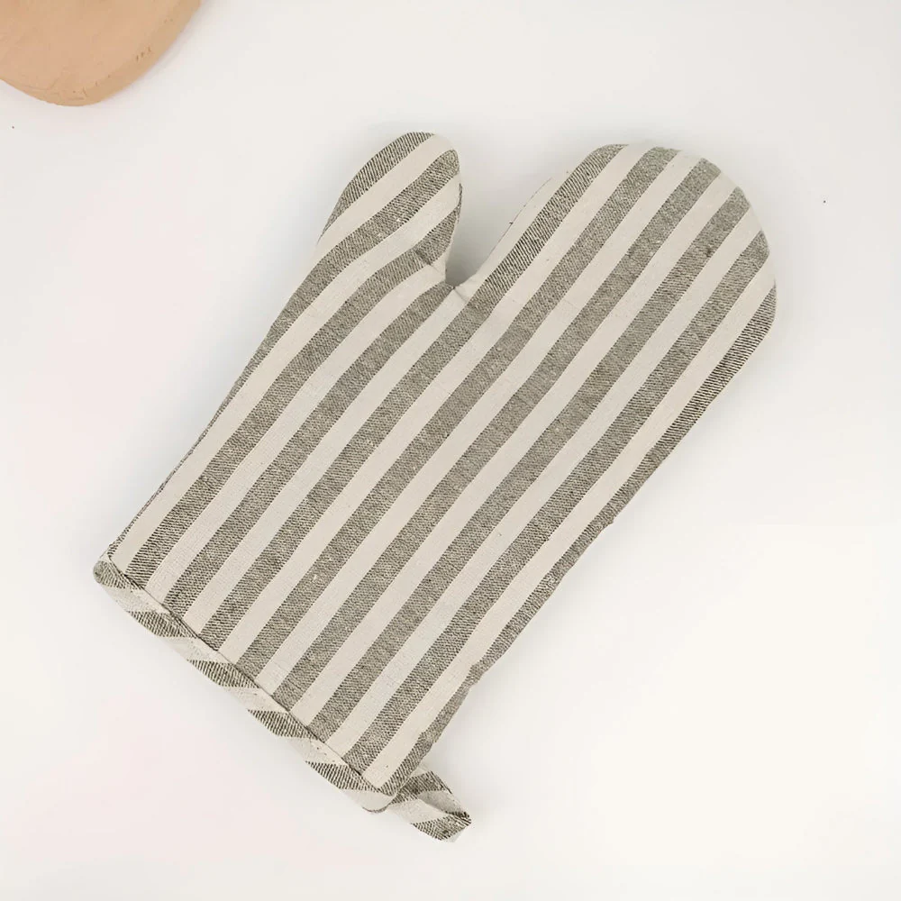 Premium Striped Heat-Resistant Oven Mitt - Image 6