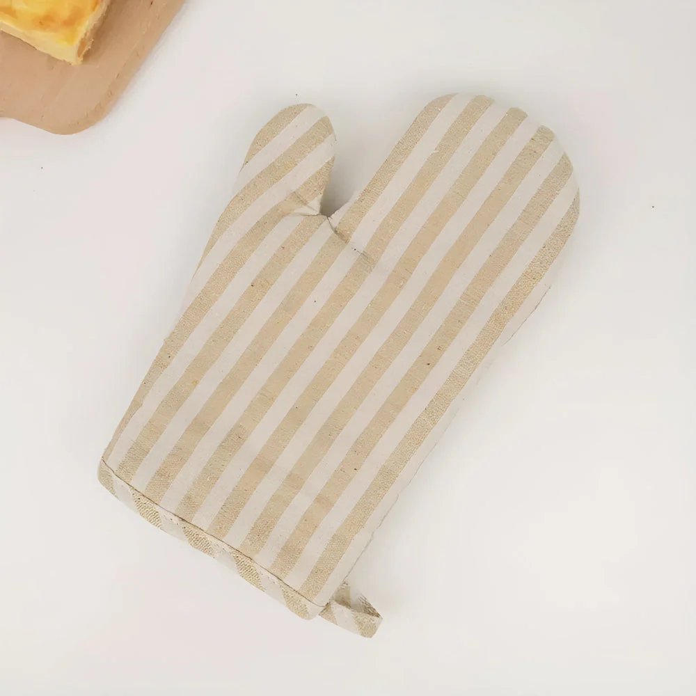 Premium Striped Heat-Resistant Oven Mitt - Image 8