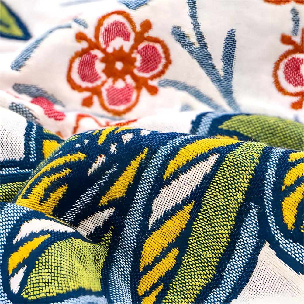 Reversible Garden Bloom Bath Towel - Image 3