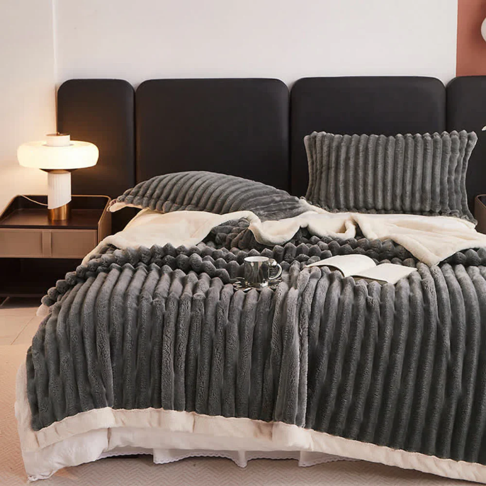 Snuggly Faux Fur Fleece Blanket - Image 14