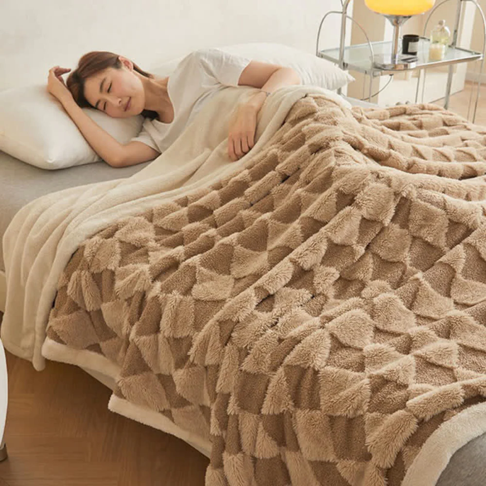 Soft Diamond Pattern Comfort Blanket - Image 18