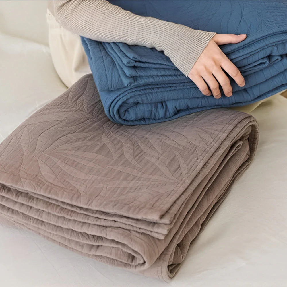 Soft Leaf Cotton Blanket - Image 3