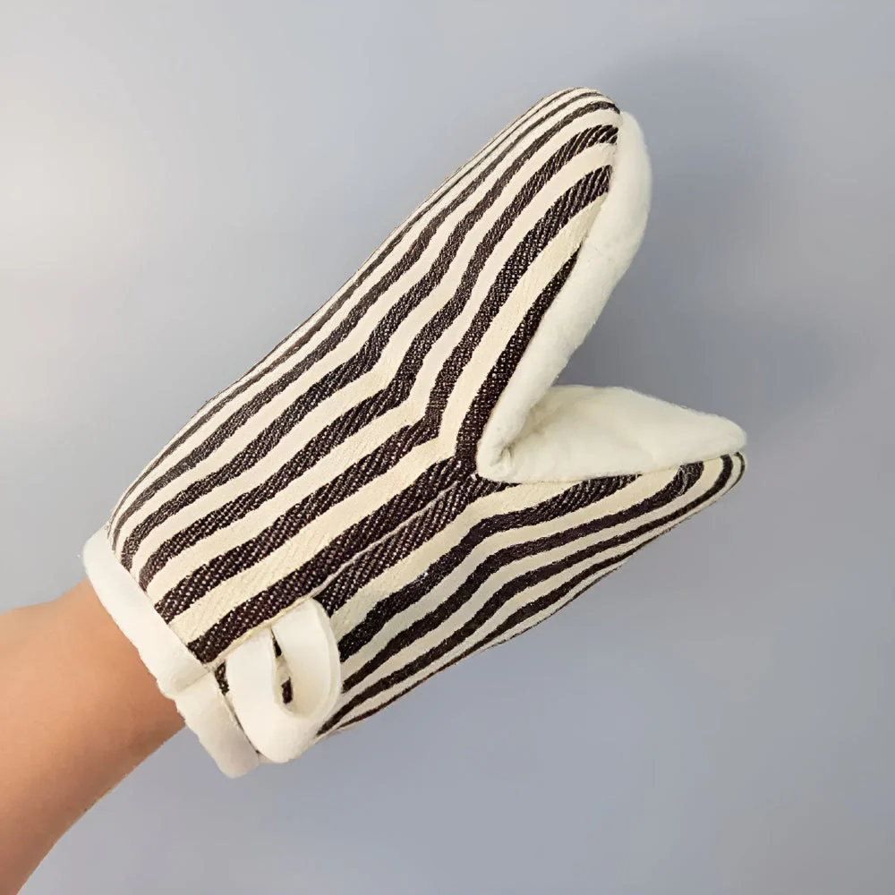 Striped Heat-Resistant Kitchen Mitts - Image 10
