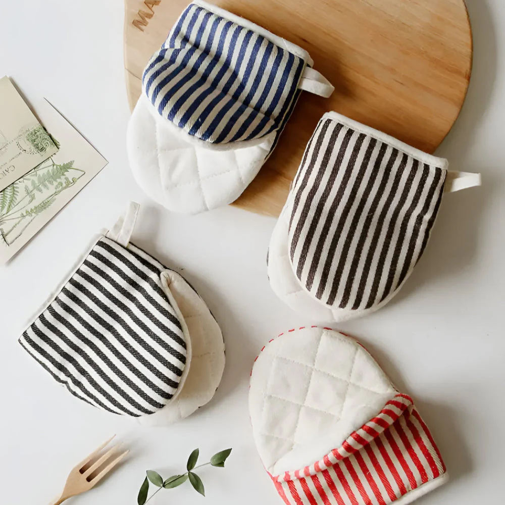 Striped Heat-Resistant Kitchen Mitts - Image 8