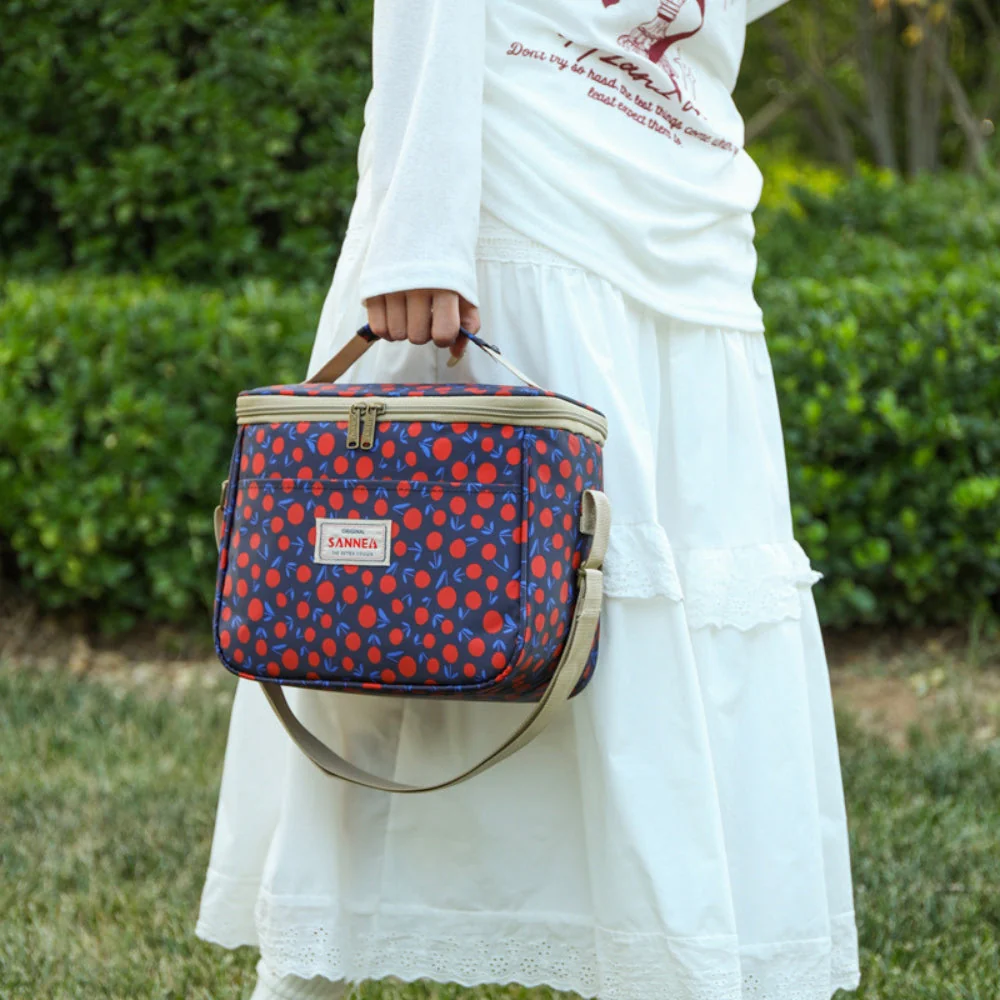 Stylish Retro Floral Insulated Picnic Lunch Bag - Image 4