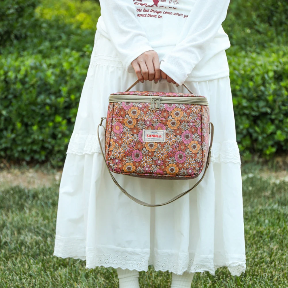 Stylish Retro Floral Insulated Picnic Lunch Bag - Image 5